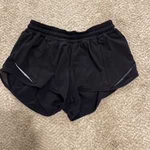 Lululemon Hotty Hot Athletic Shorts 2inch inseem